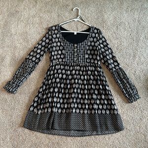 Black and White Long Sleeve Dress - Size XS